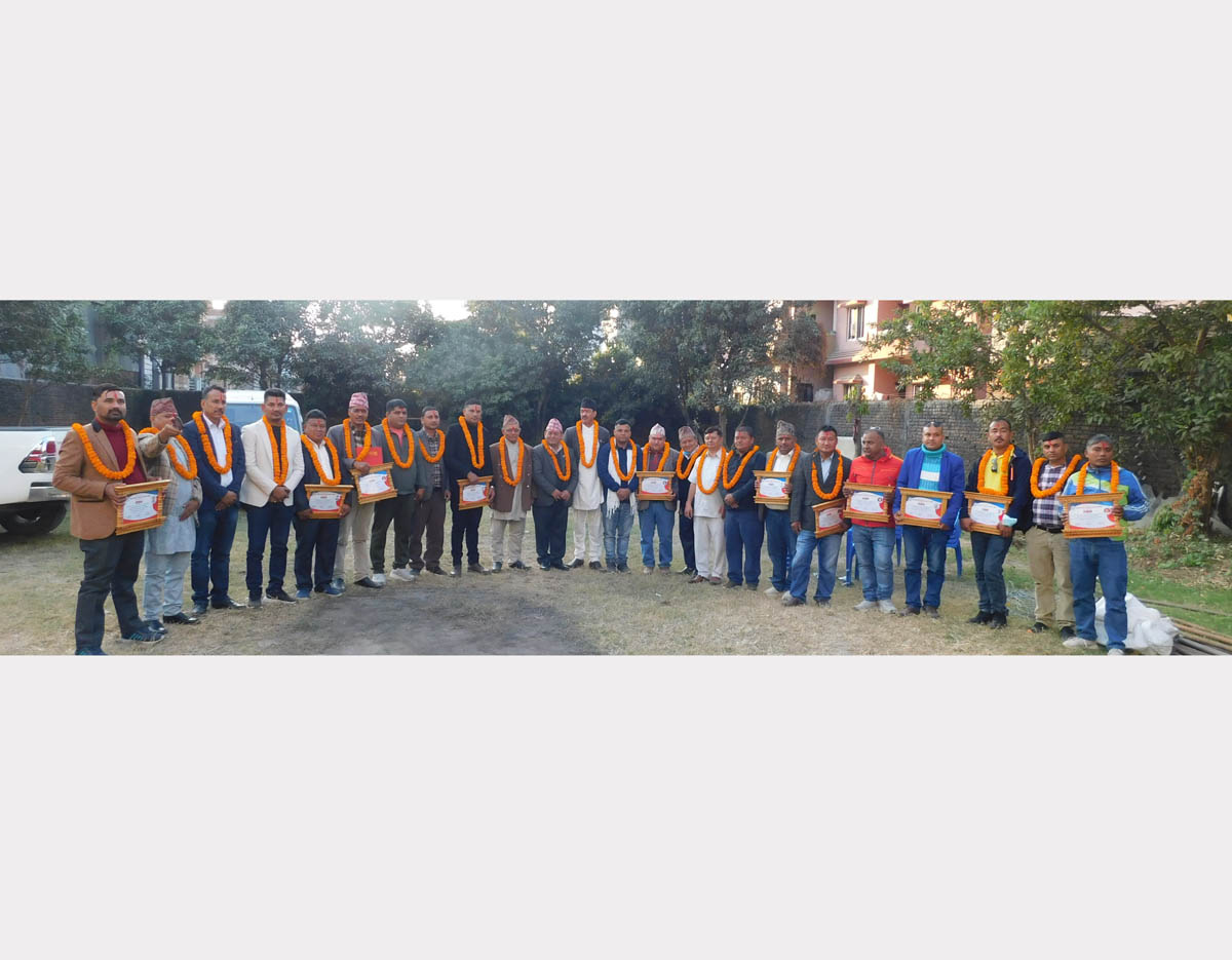 ओभरलोड नियन्त्रण र ढुवानी भाडा लागू नगर्दासम्म यातायात व्यवसायीको पेशा संकटमा 